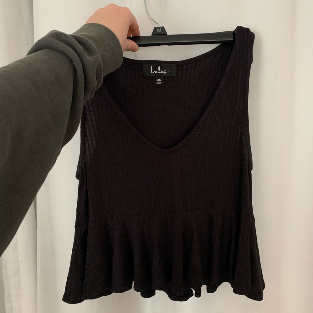 Black lulus flowey tank